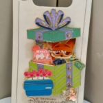 【現貨】上海迪士尼｜尼克生日禮盒造型徽章胸針（八月款）